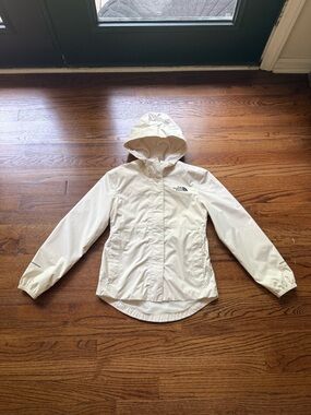 The North Face Girls Hooded Lightweight Raincoat
